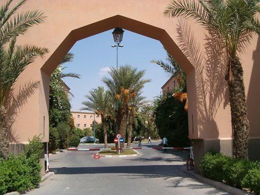 بيت للعطل 4 Bedroom House With Swimming Pool *