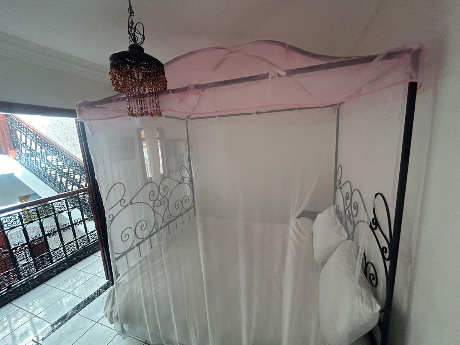 4 Bedroom House With Swimming Pool * مراكش